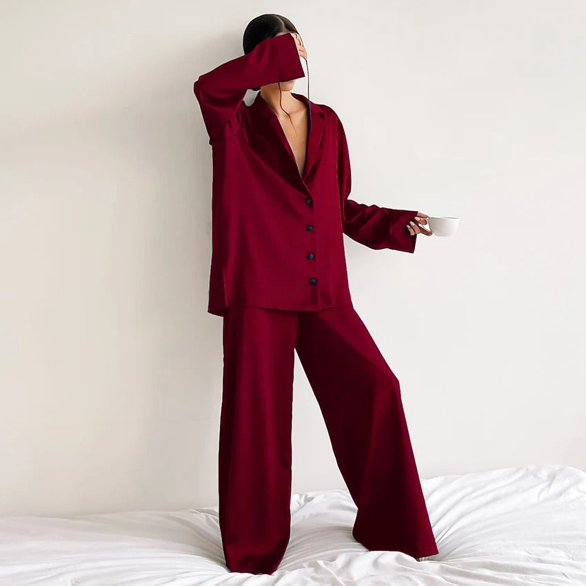 Iris | Oversized pajama set with silky elegance