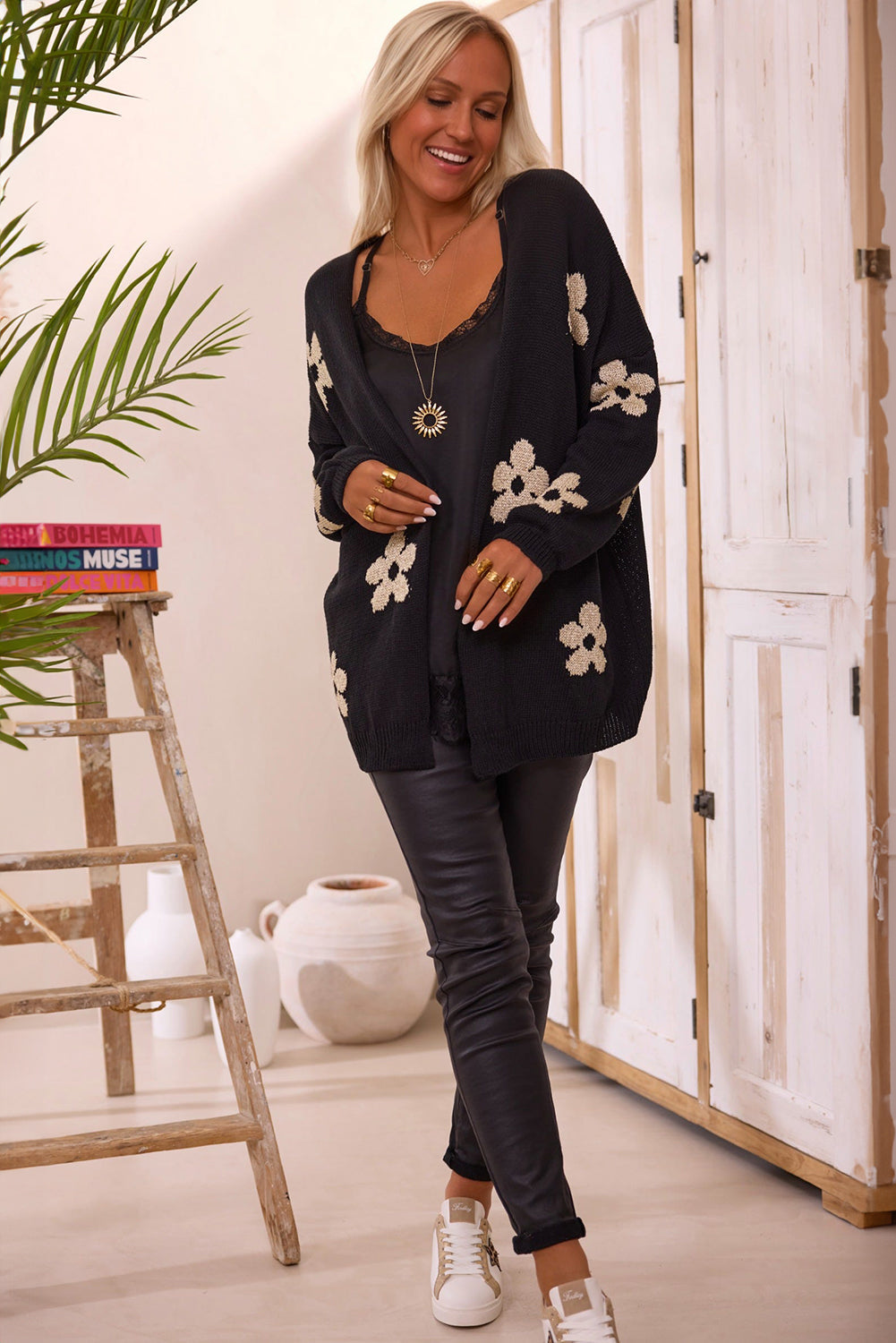 Olga | Elegant and versatile winter cardigan