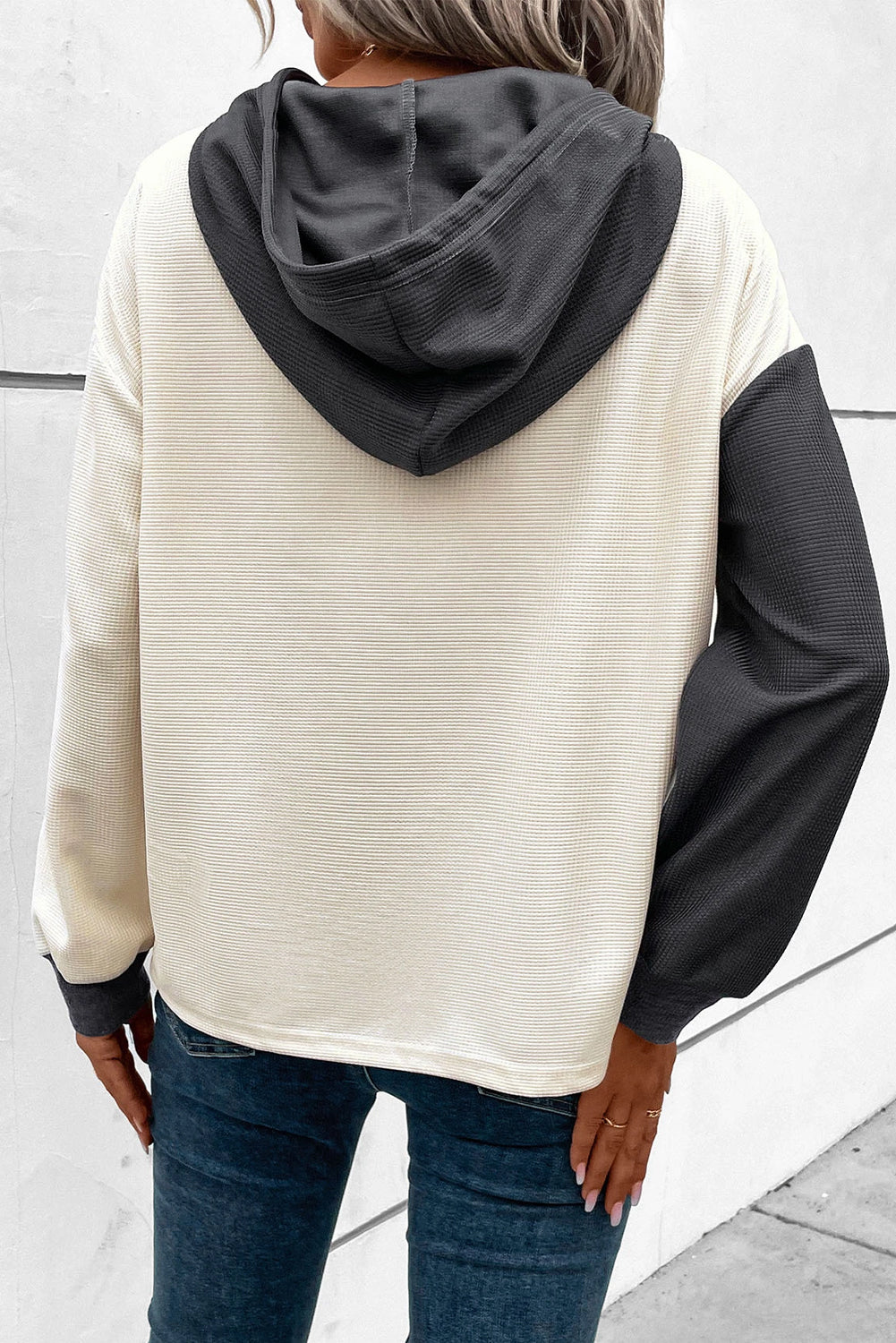 Nayeli| Fashionable and minimalist winter hoodie
