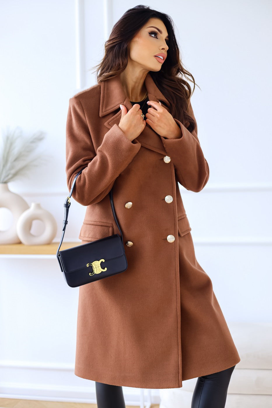Dorotea | Stylish and elegant women's coat with long sleeves