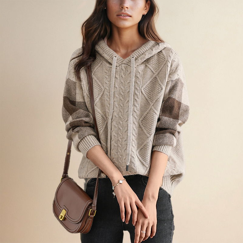 Mara | “Leonie” hoodie.