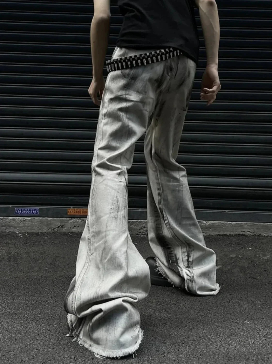 Dull Gothic Arch Flare Denim Pant