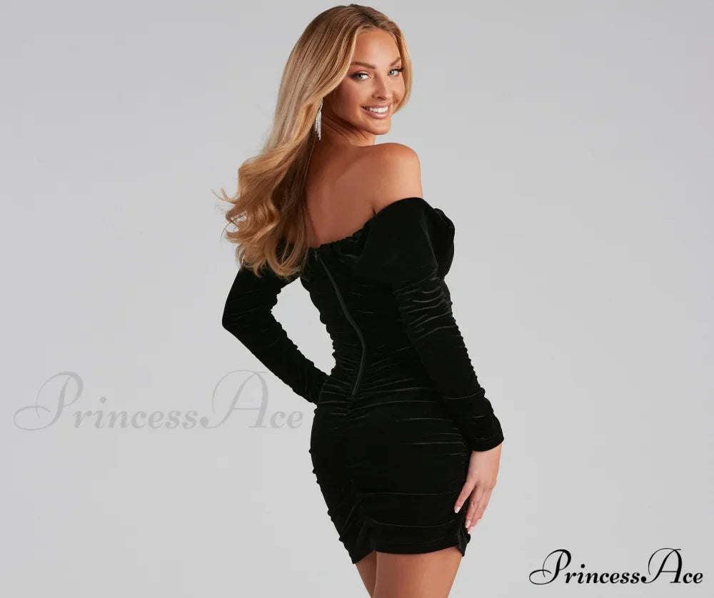 Dusk To Dawn Charming Velvet Sweetheart Mini Dress