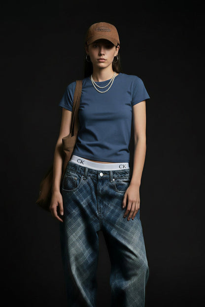 Minimalist Solid Crew Neck Slim Crop T-shirt