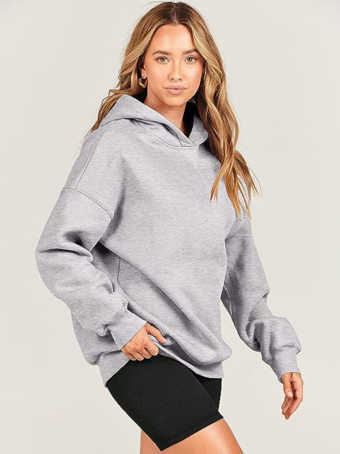 Melanie | Long-sleeved hoodie with dropped shoulders