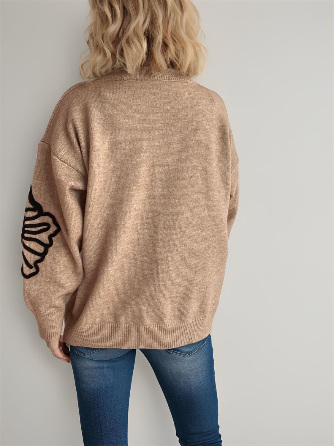 Gerda | Long-sleeved sweater with a floral crew neck