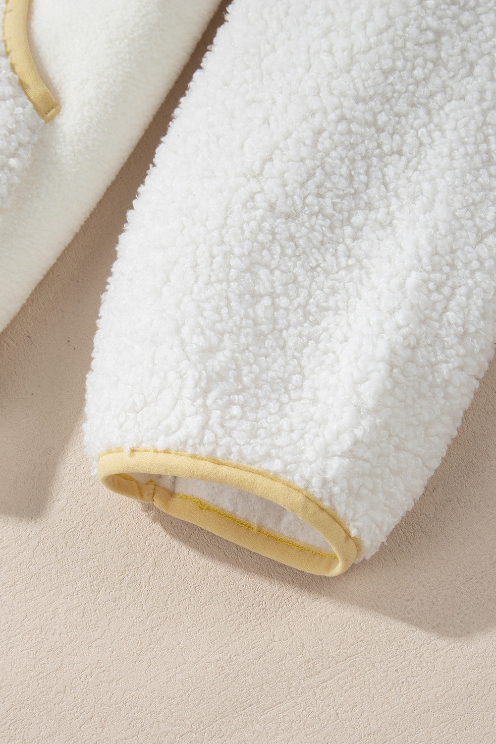 Camila | Fashionable and minimalist winter garment