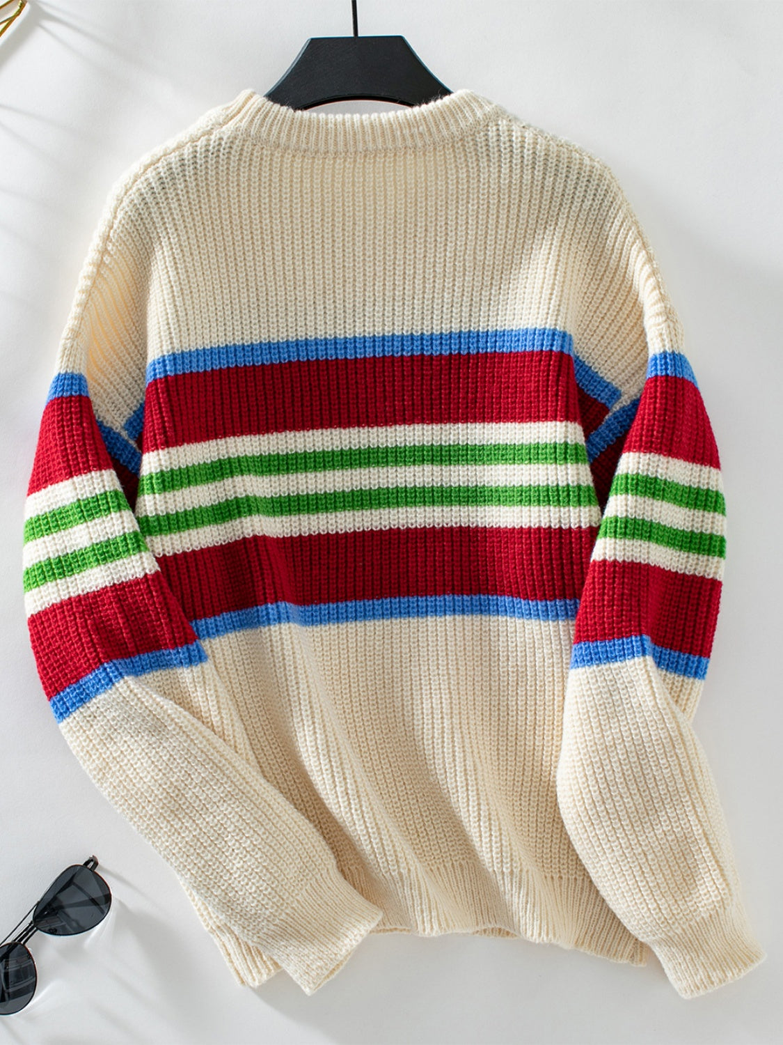 Barbara | Long-sleeved sweater with contrasting stripes and a crew neck