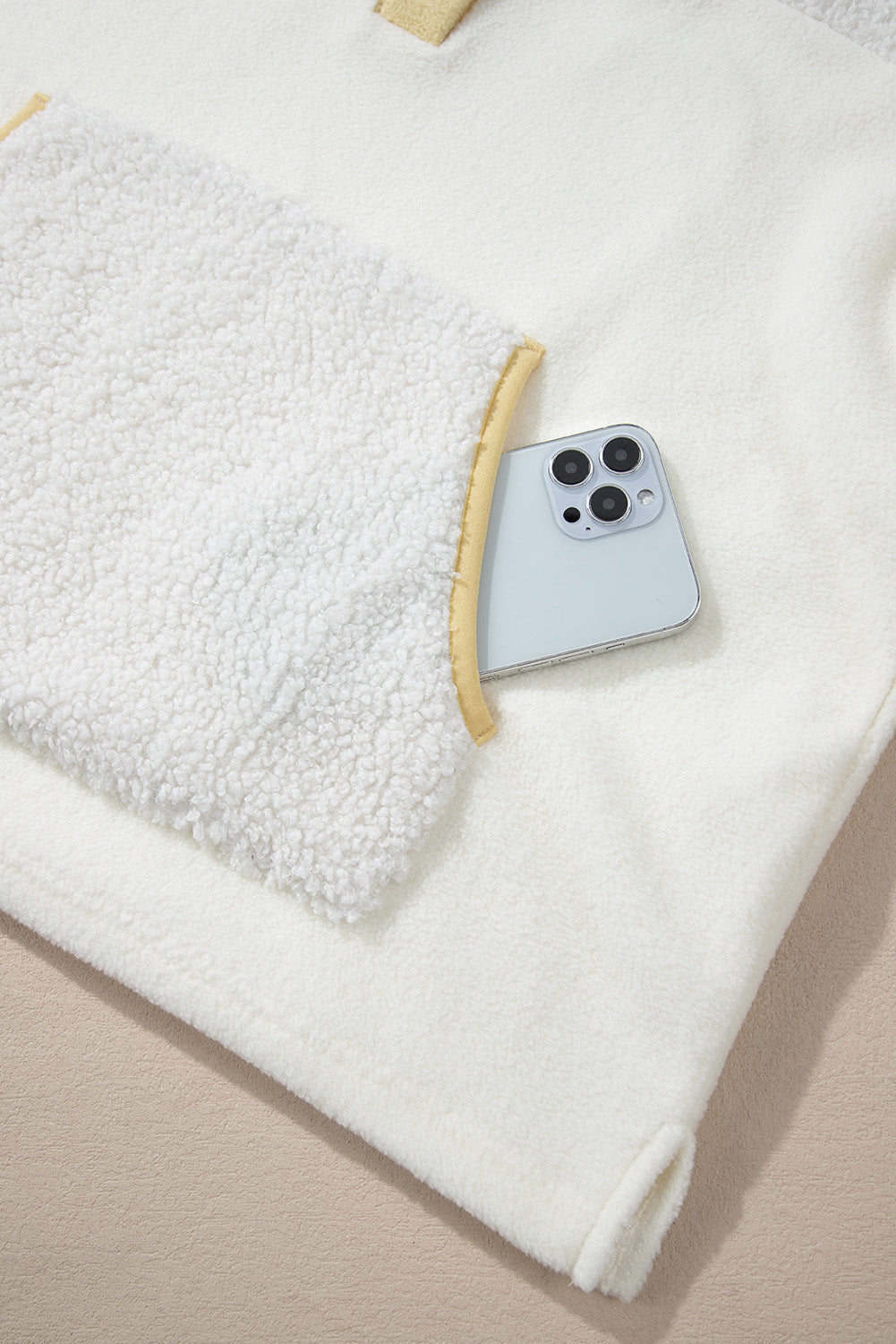 Camila | Fashionable and minimalist winter garment