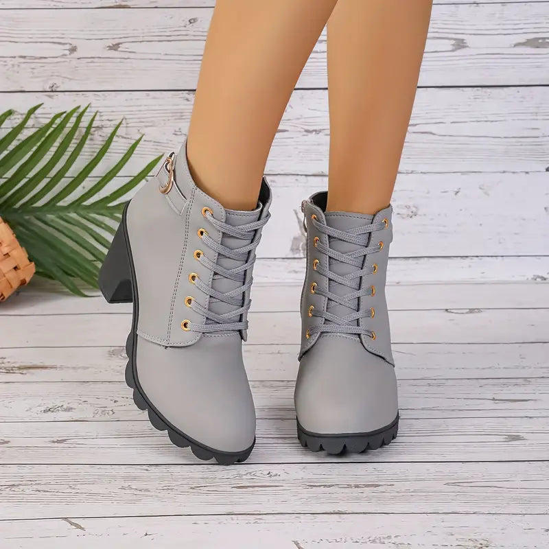 Juana | Elegant and detailed supportive footwear