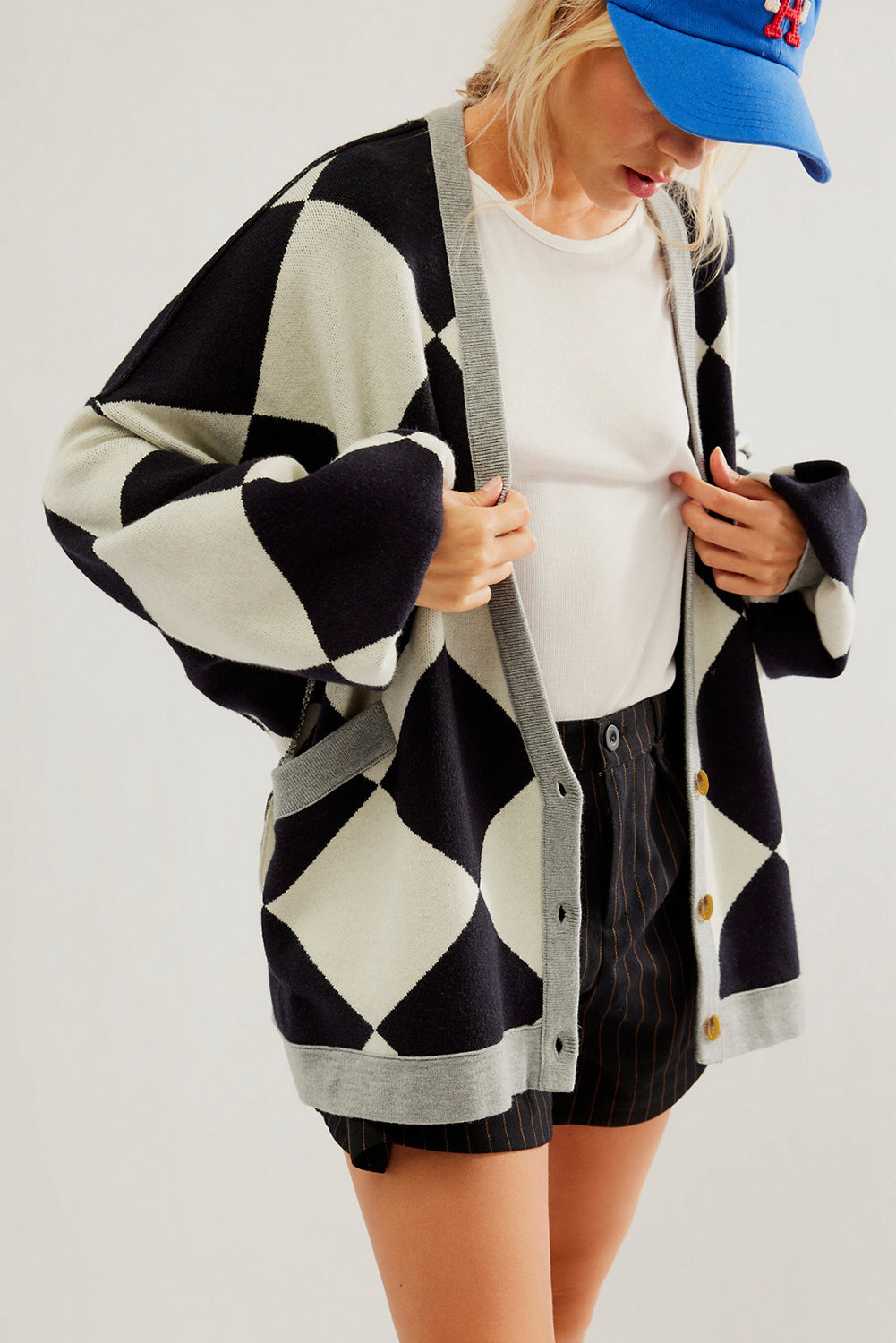 Esther | Casual and fashionable winter cardigan
