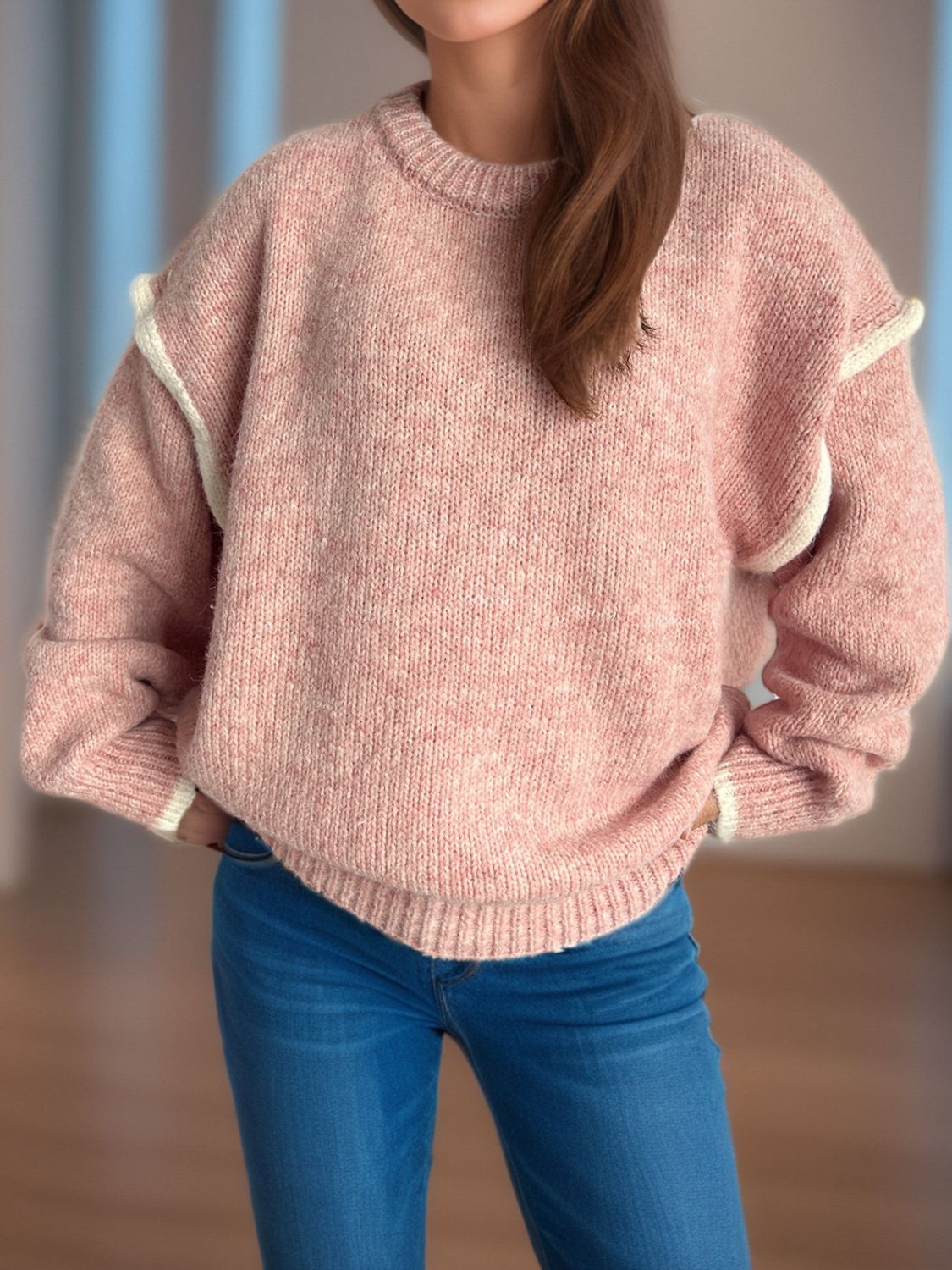 Luz | Round neck sweater with sloping shoulders and contrasting trim