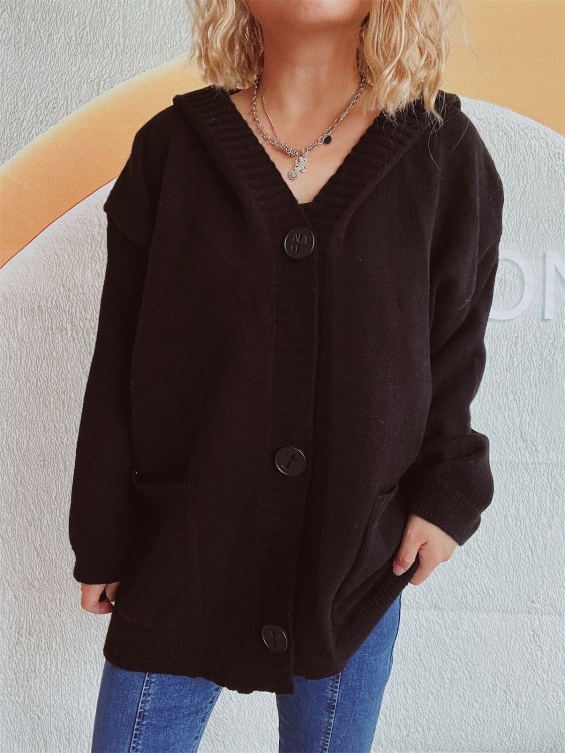 Beatrice | Long-sleeved cardigan with hood and dropped shoulders