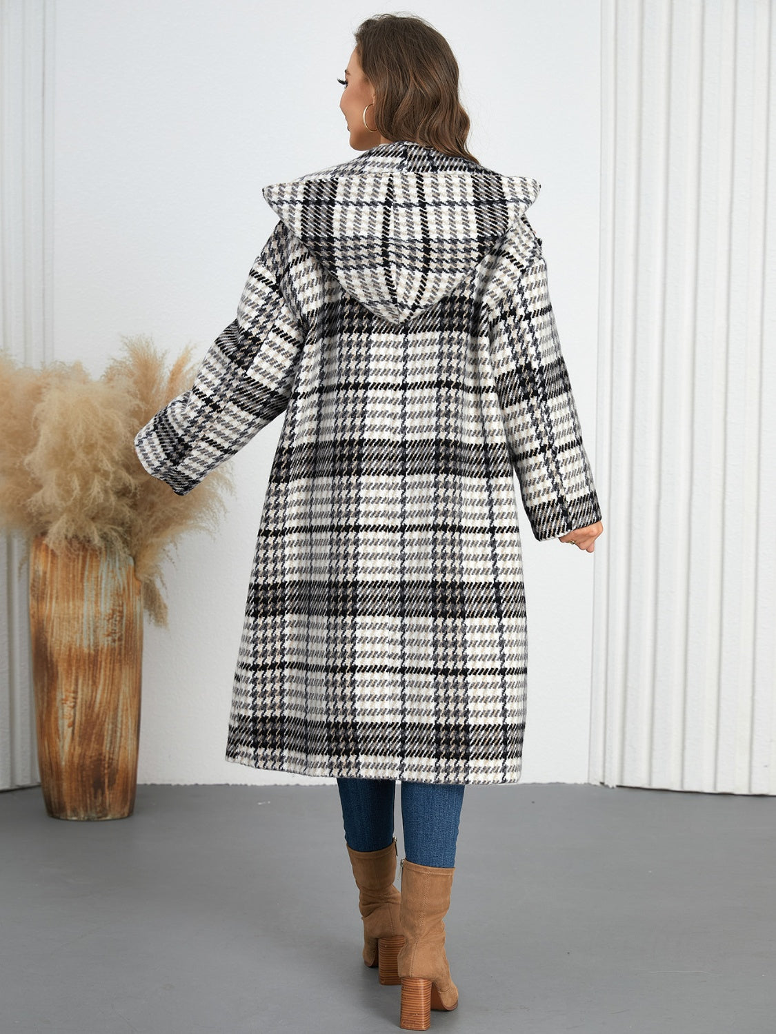Abigail | Checked double breasted long sleeve coat