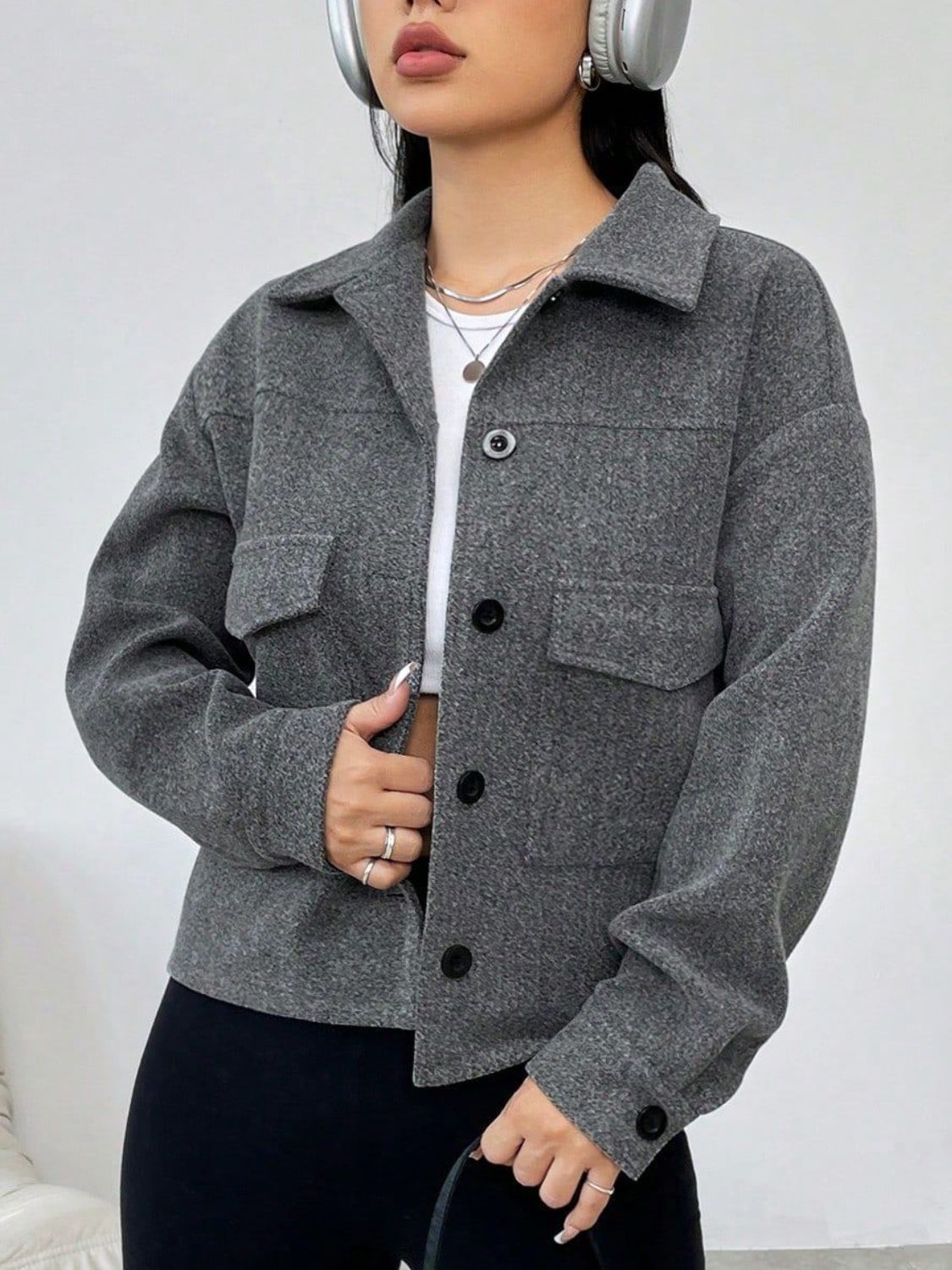 Henriette | Long-sleeved outerwear with a button placket and dropped shoulders