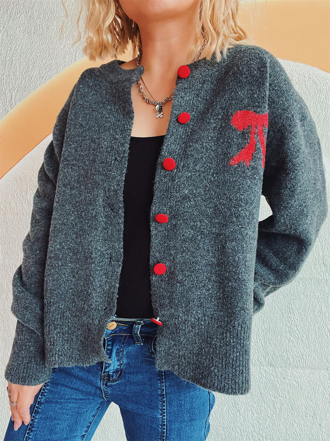 Beate | Long-sleeved cardigan with bow and round neckline and buttons