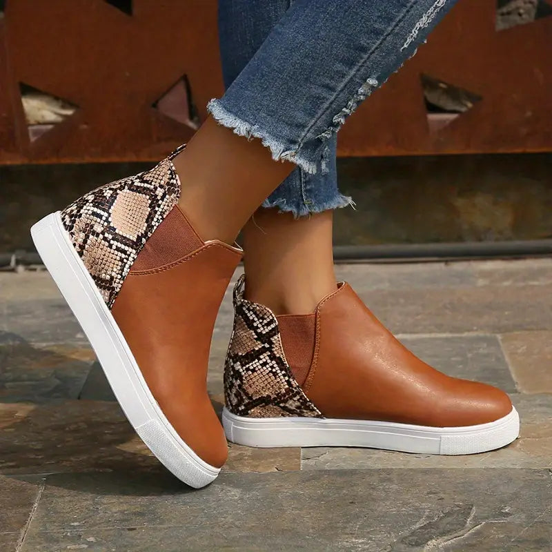 Zahira | Lightweight, supportive orthopedic boots.