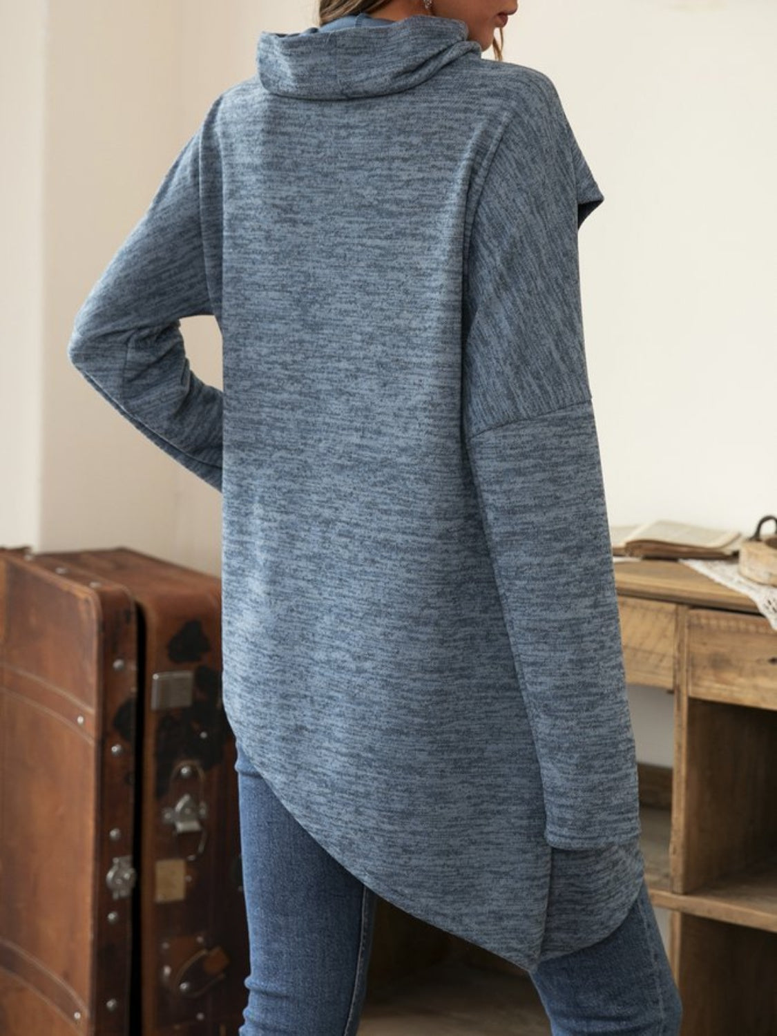Matilde | Long sleeve t-shirt with asymmetric hem and cowl neckline
