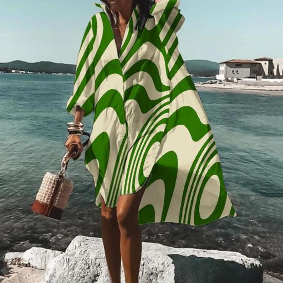 Gia® | Knee-Length Dress With Unique Print