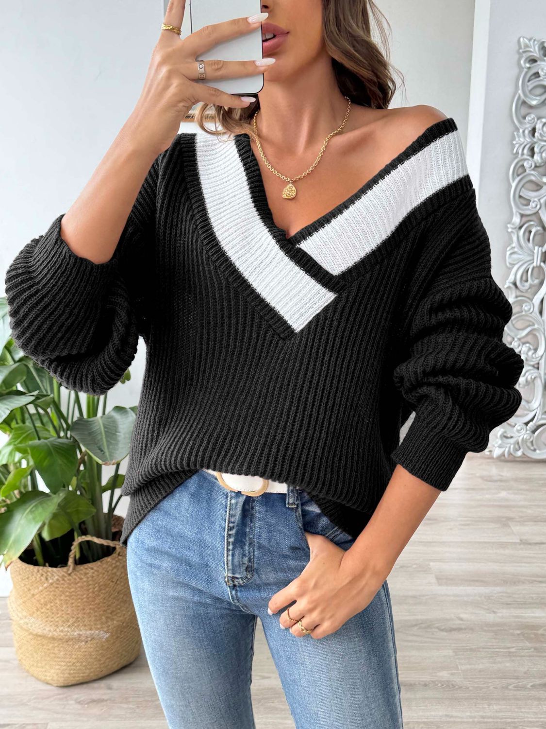 Martina | Contrasting colored sweater with long sleeves and dropped shoulders