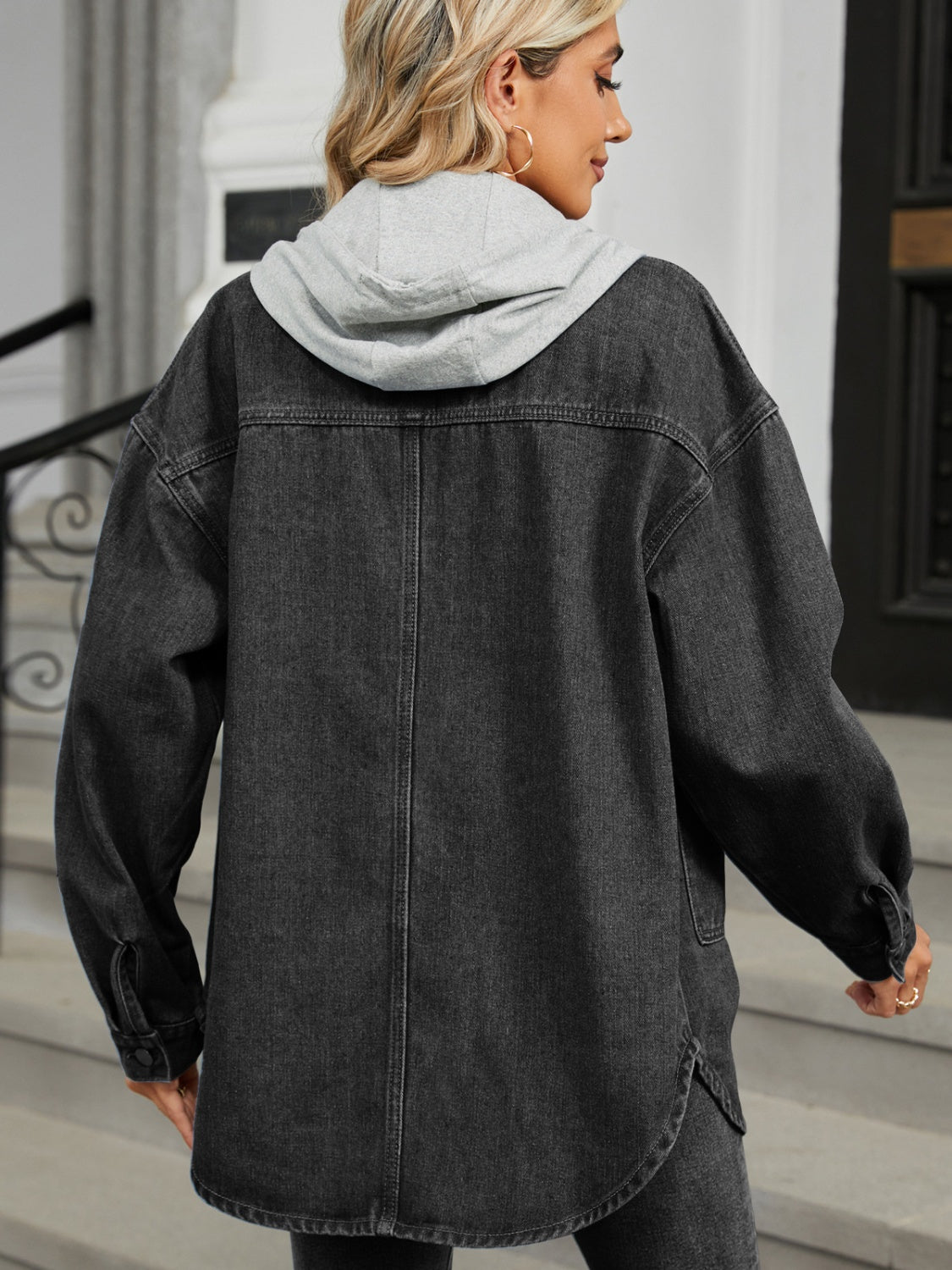 Claudine | Long-sleeved denim jacket with detachable hood and button placket