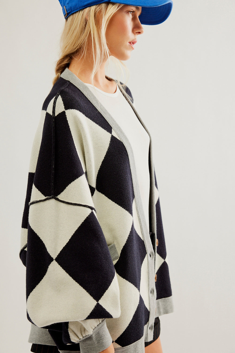 Monica| Casual and fashionable winter cardigan
