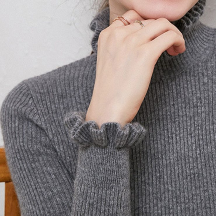 Mercedes | Casual and effortless winter sweater