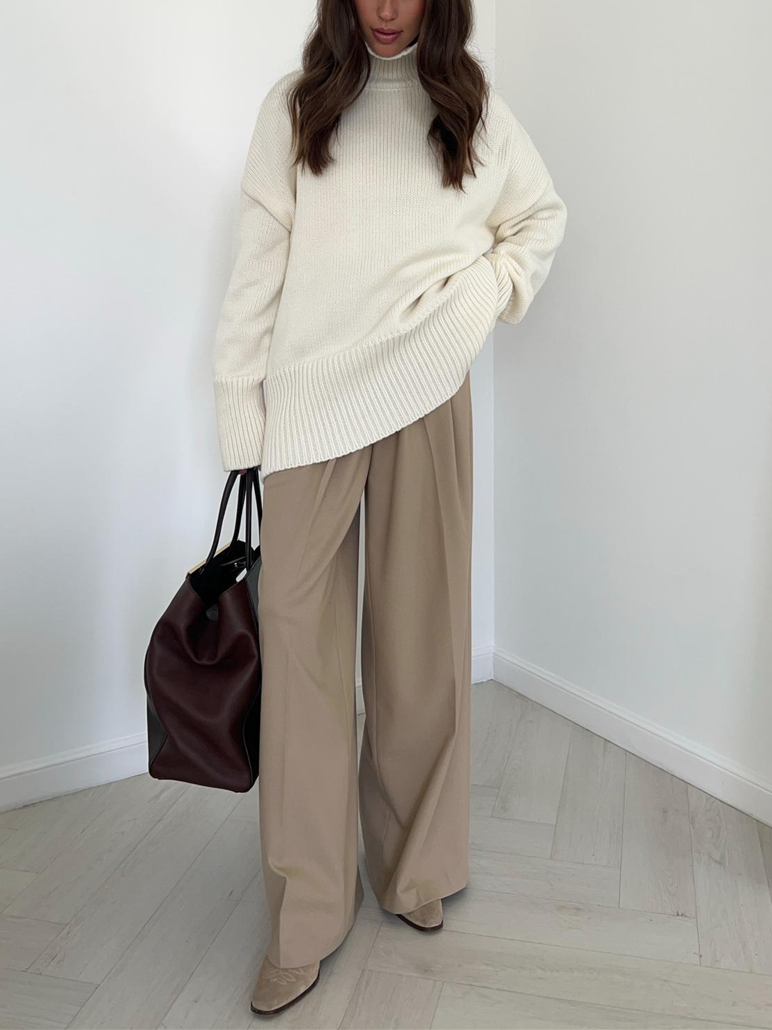 Penélope | Minimalist basic turtleneck sweater