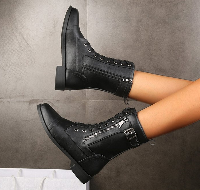Adelaida | Durable orthopedic boots