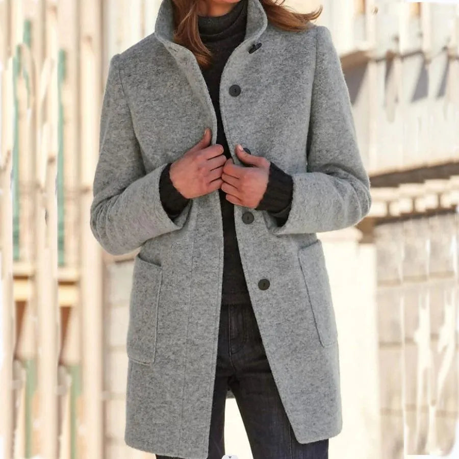 Nicolasa| Relaxed and timeless winter jacket