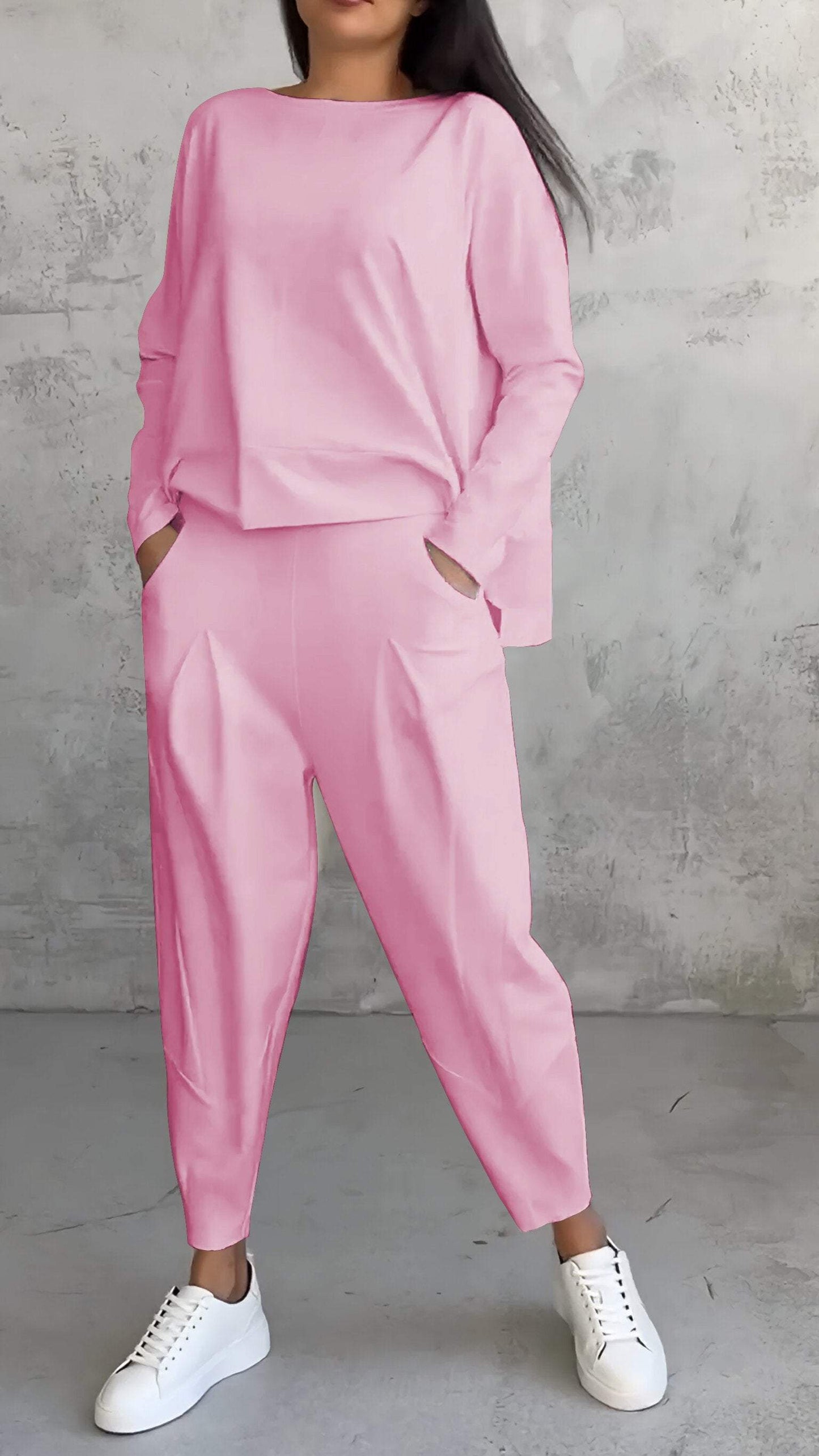 Rita® | Comfortable Combination With Crew Neck