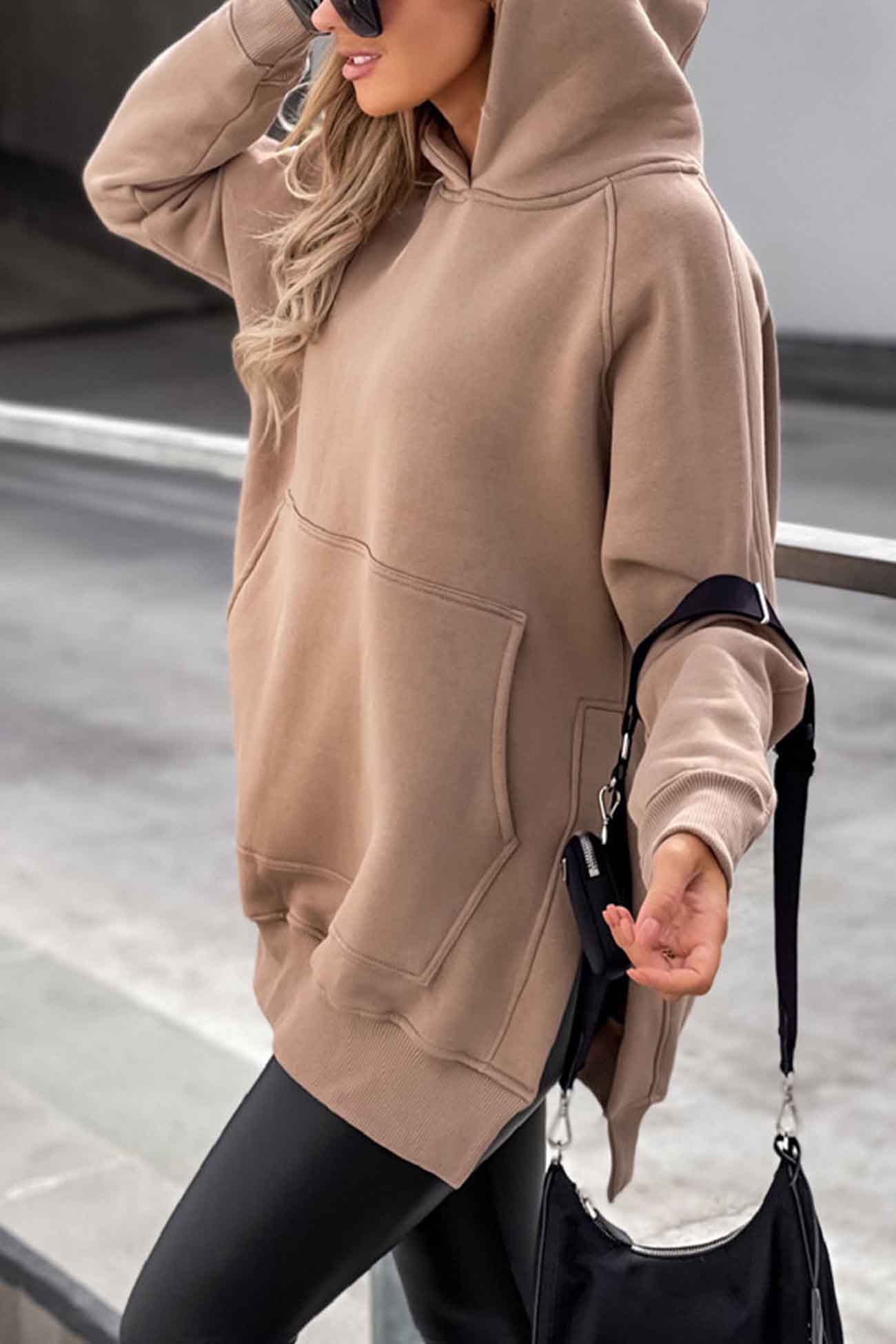 Larissa | Solid color hoodie with pocket slit