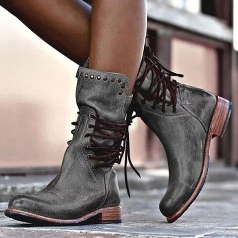 Jessica | Faux Leather Boots – Stylish Lace-Up Design – Edgy Metal Studs – Comfortable Low Heel