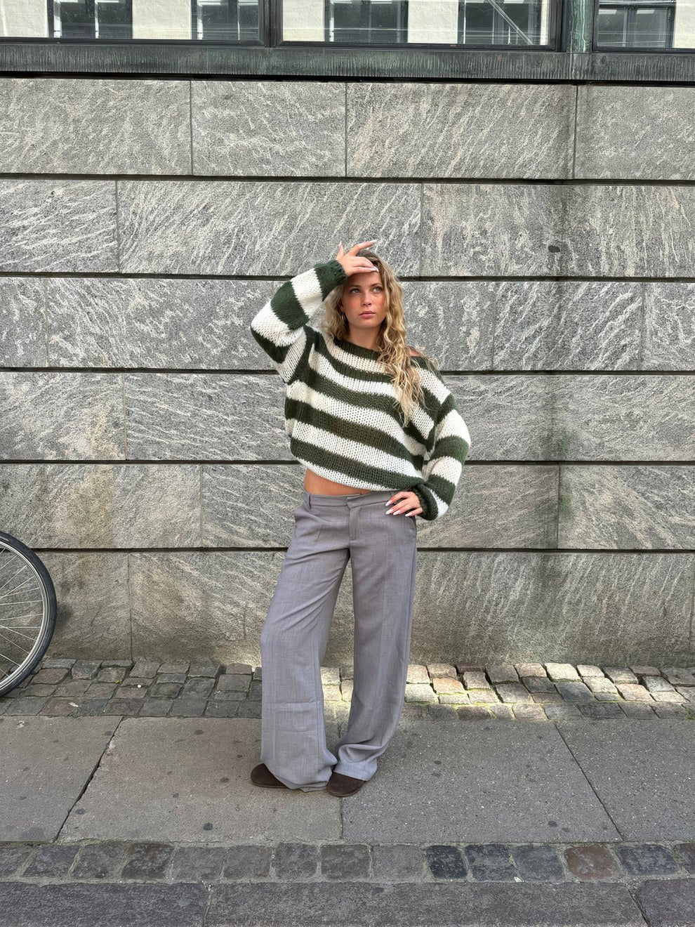 Victoria | STRIPED SWEATER