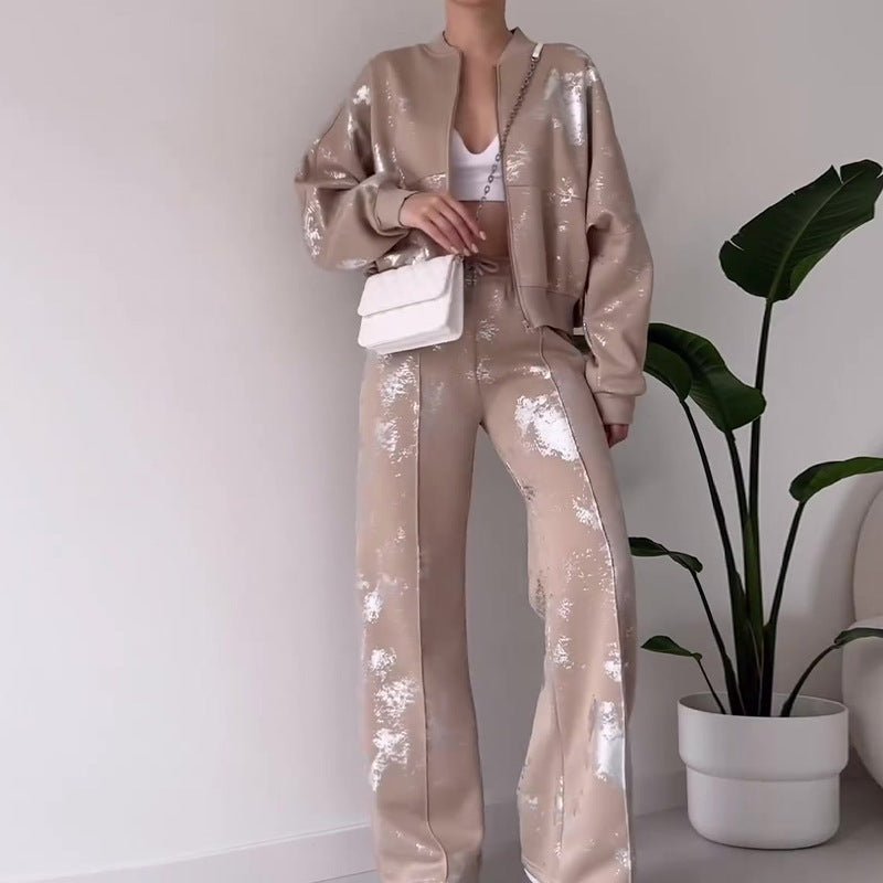 Alejandra | Modern and warm suit