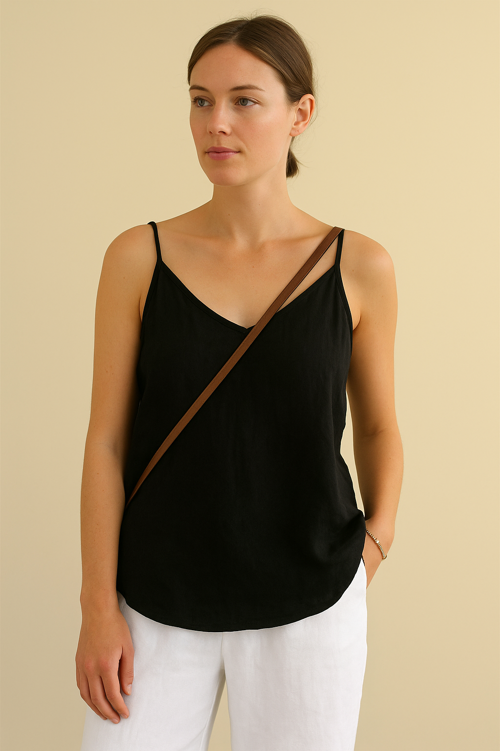 Monica® | Style lin à col and V and sensation de légèreté