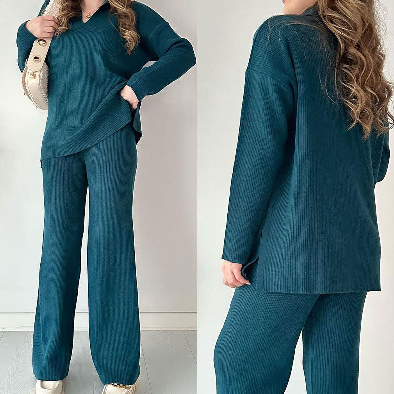 Lina | Casual two-piece suit with a V-neck and slit.