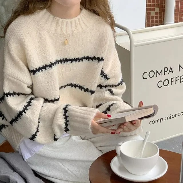 Celine | Women's long-sleeved sweater with a striped print
