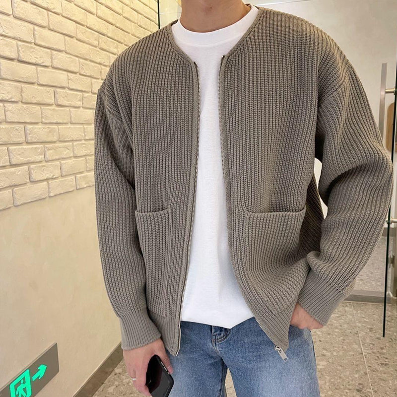 Men's Minimalist Zip-Up Cardigan with Round Neck and Ribbed Knit